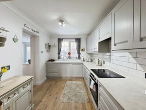 Photo 16- click for photo gallery